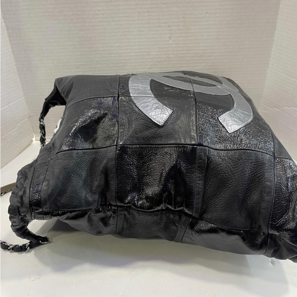 CHANEL Authentic Tote Handbag - Picture 8 of 10